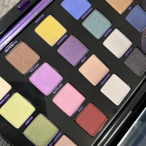 Urban Decay - XX VICE LTD RELOADED Eyeshadow Palette - NIB - Limited Edition - Picture 4 of 7